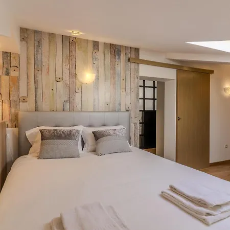 Appartamento #418 Cozy & Bright Spacious Retreat *