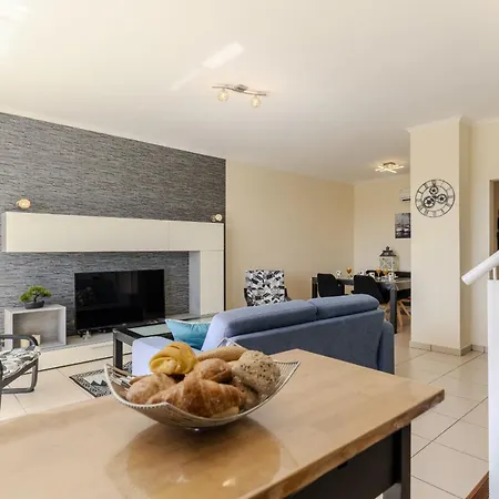 Appartamento #418 Cozy & Bright Spacious Retreat